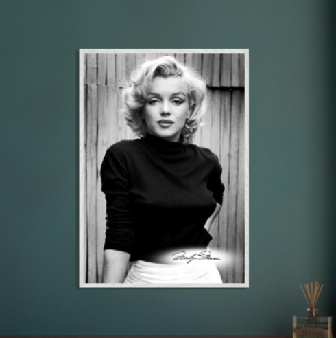 Marilyn Monroe (Collezione Personaggi Famosi / Cinema) con cornice in legno pregiato di vari colori