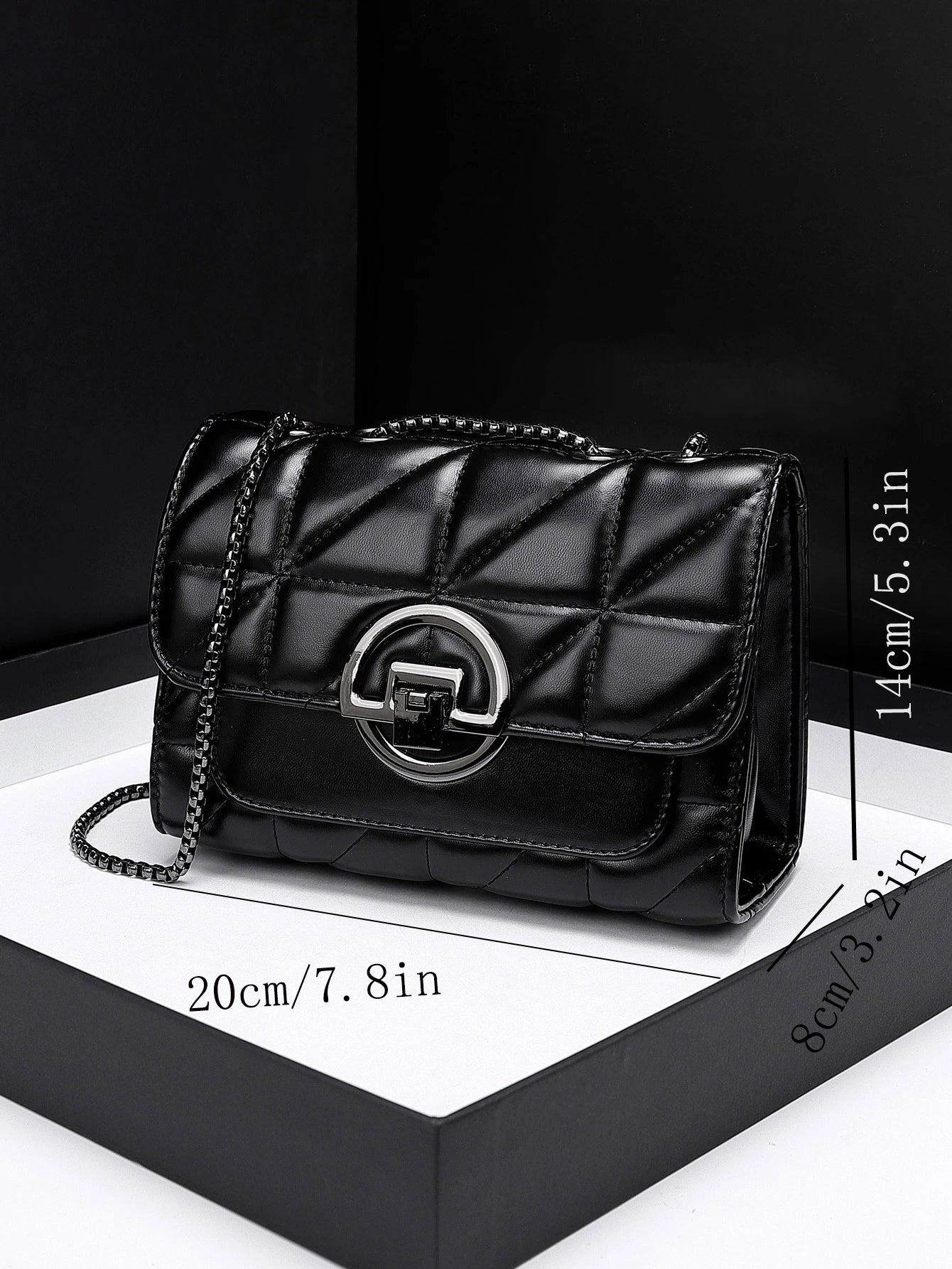 Nuova borsa a tracolla "MINI BELLA", versatile per l’autunno e l’inverno